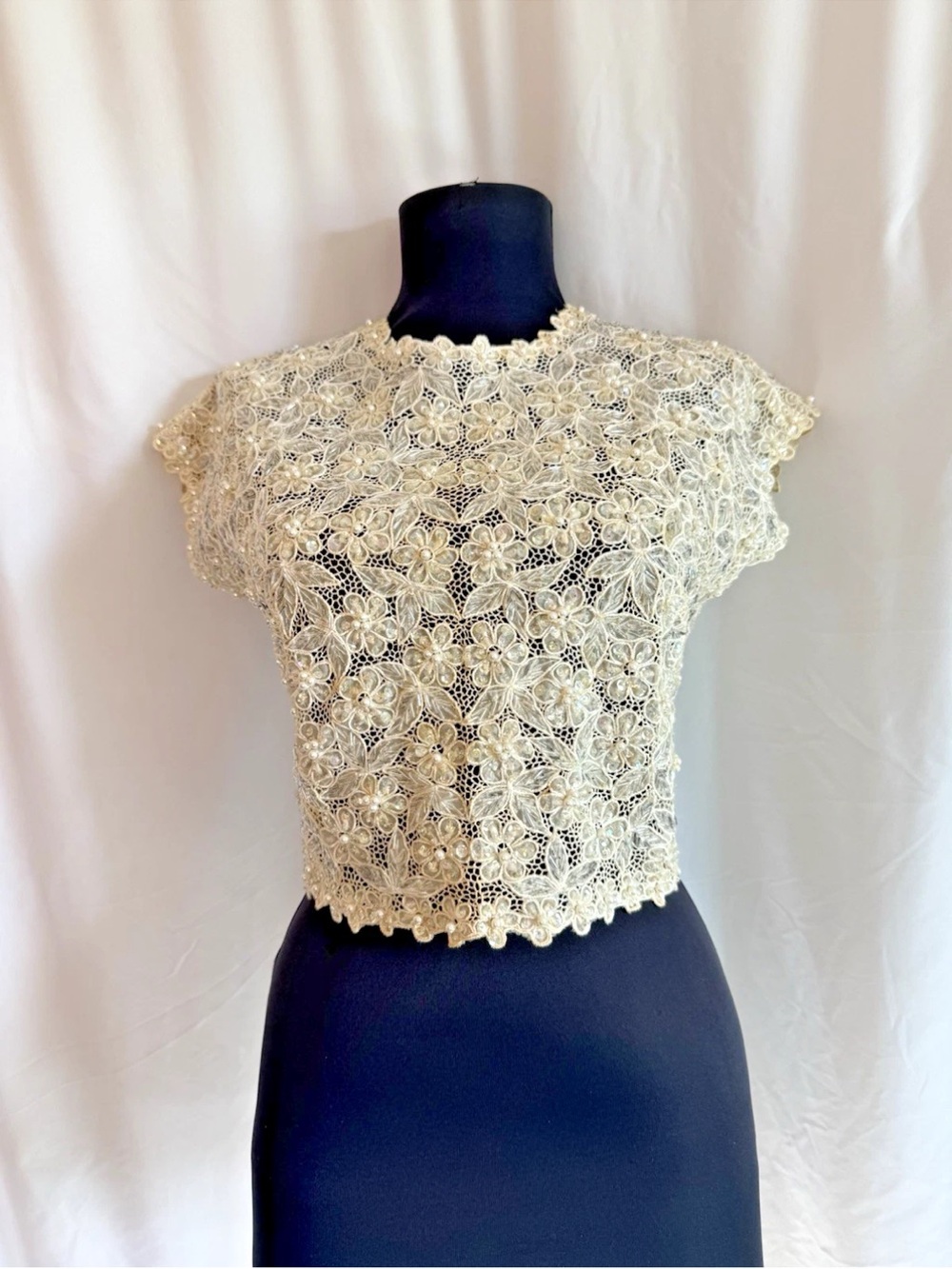 Vintage 1950s Floral Beaded Crochet Top - Size Extra Small